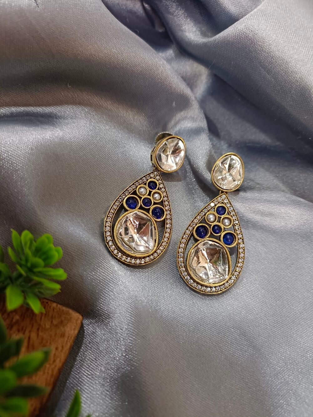 Kalakosh Elegant Tear Drop Kundan Earrings – A Royal Statement