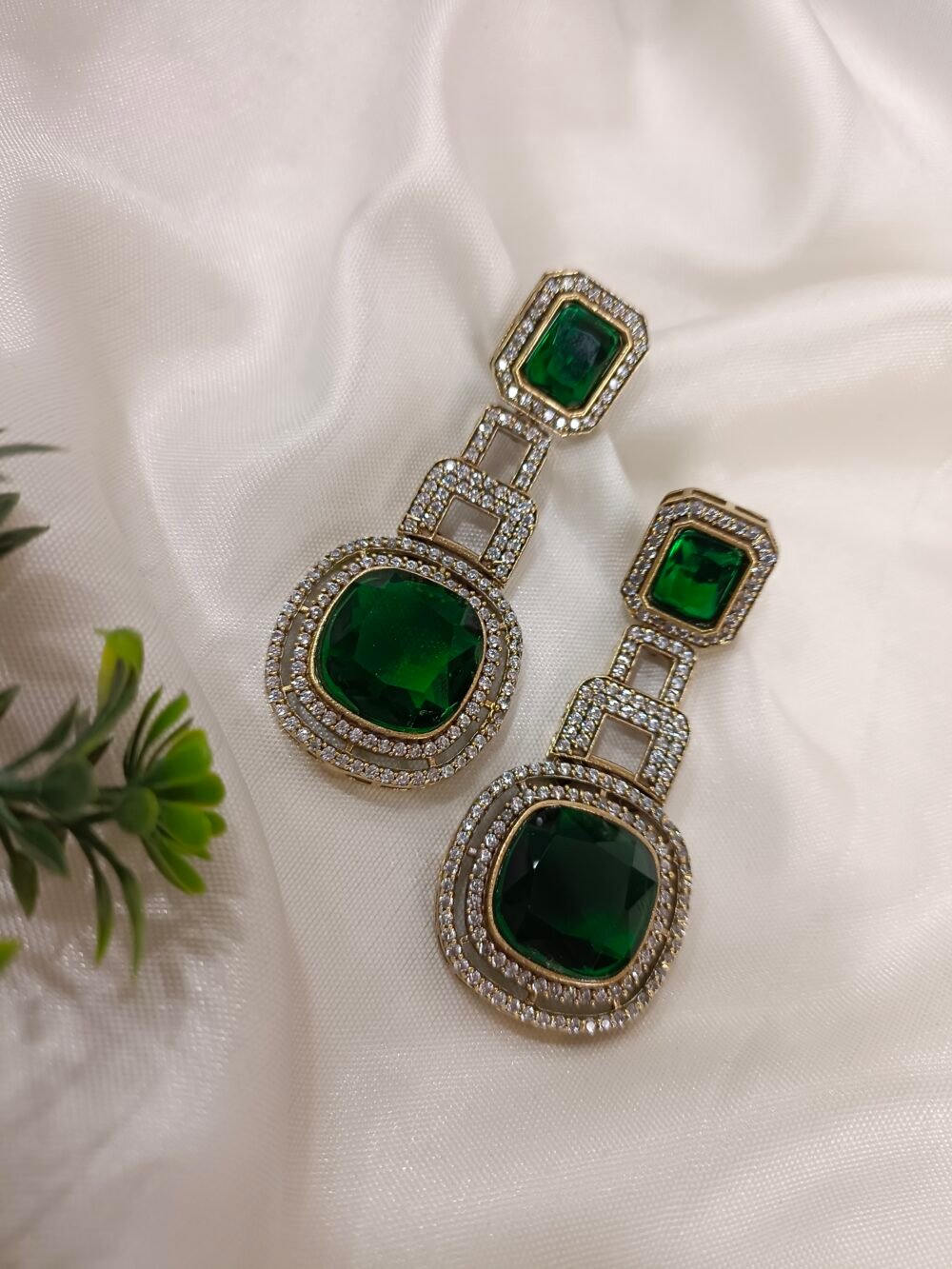 Kalakosh Emerald Green Luxe Statement Earrings – A Fusion of Modern Elegance & Timeless Glamour