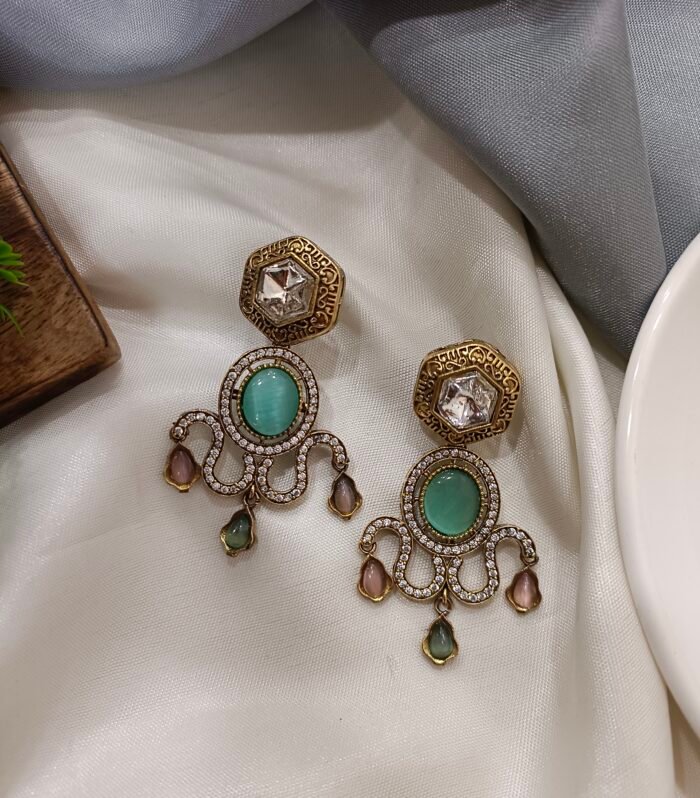 Kalakosh Royal Mughal Chandbali Earrings